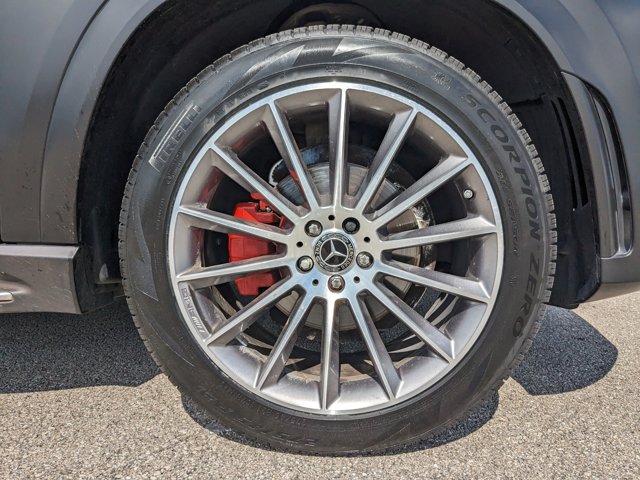 Vehicle image 11 of 36