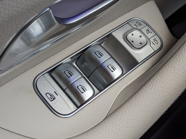 Vehicle image 29 of 36