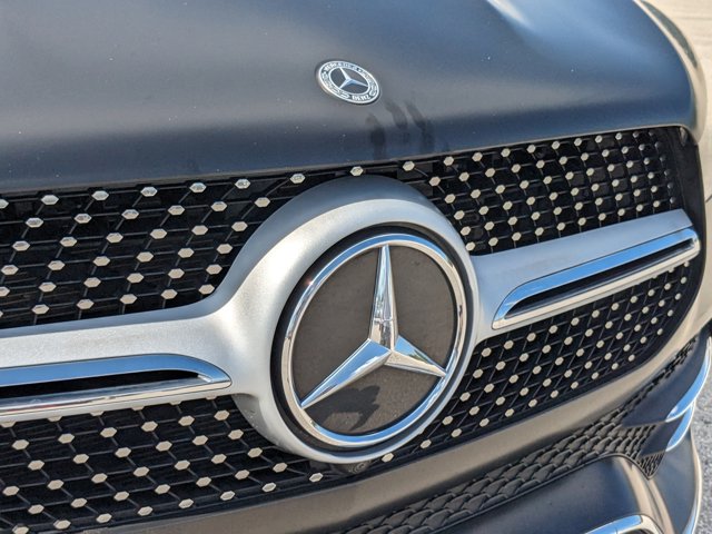 Vehicle image 31 of 36