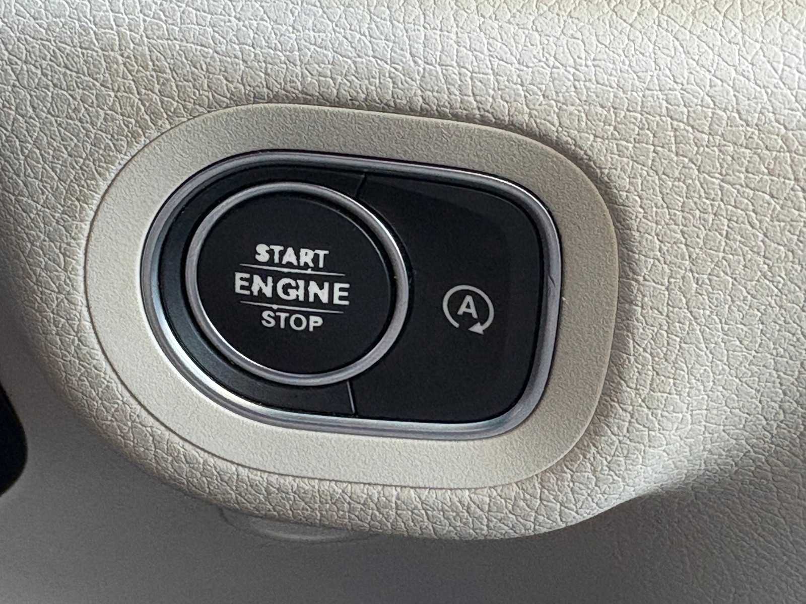 Vehicle image 19 of 22