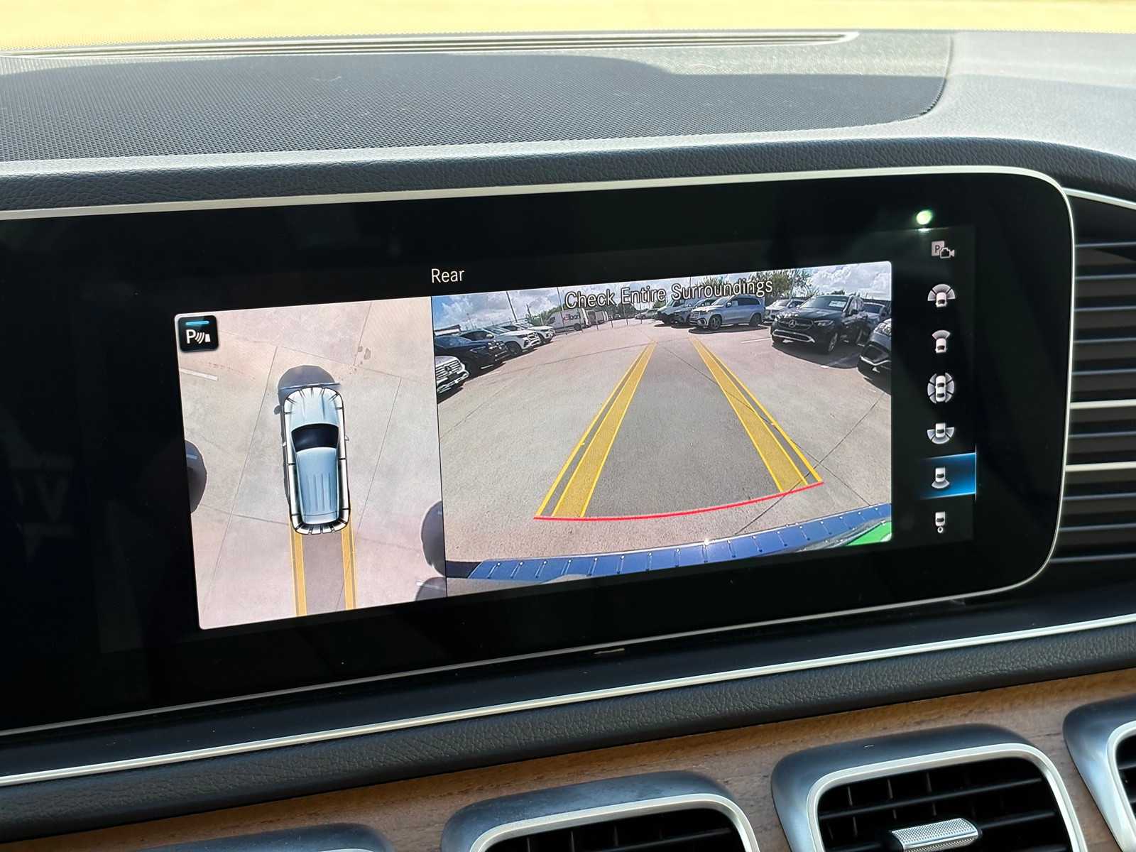 Vehicle image 14 of 22