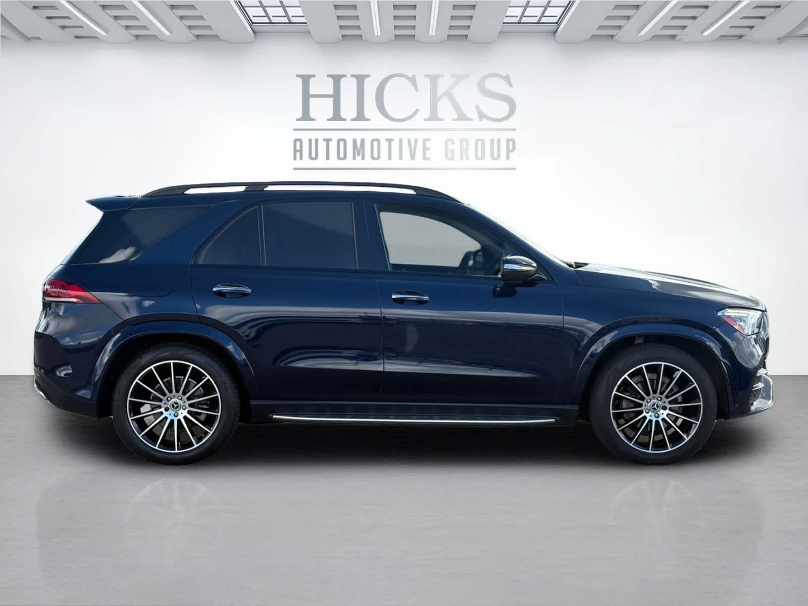 Vehicle image 4 of 22