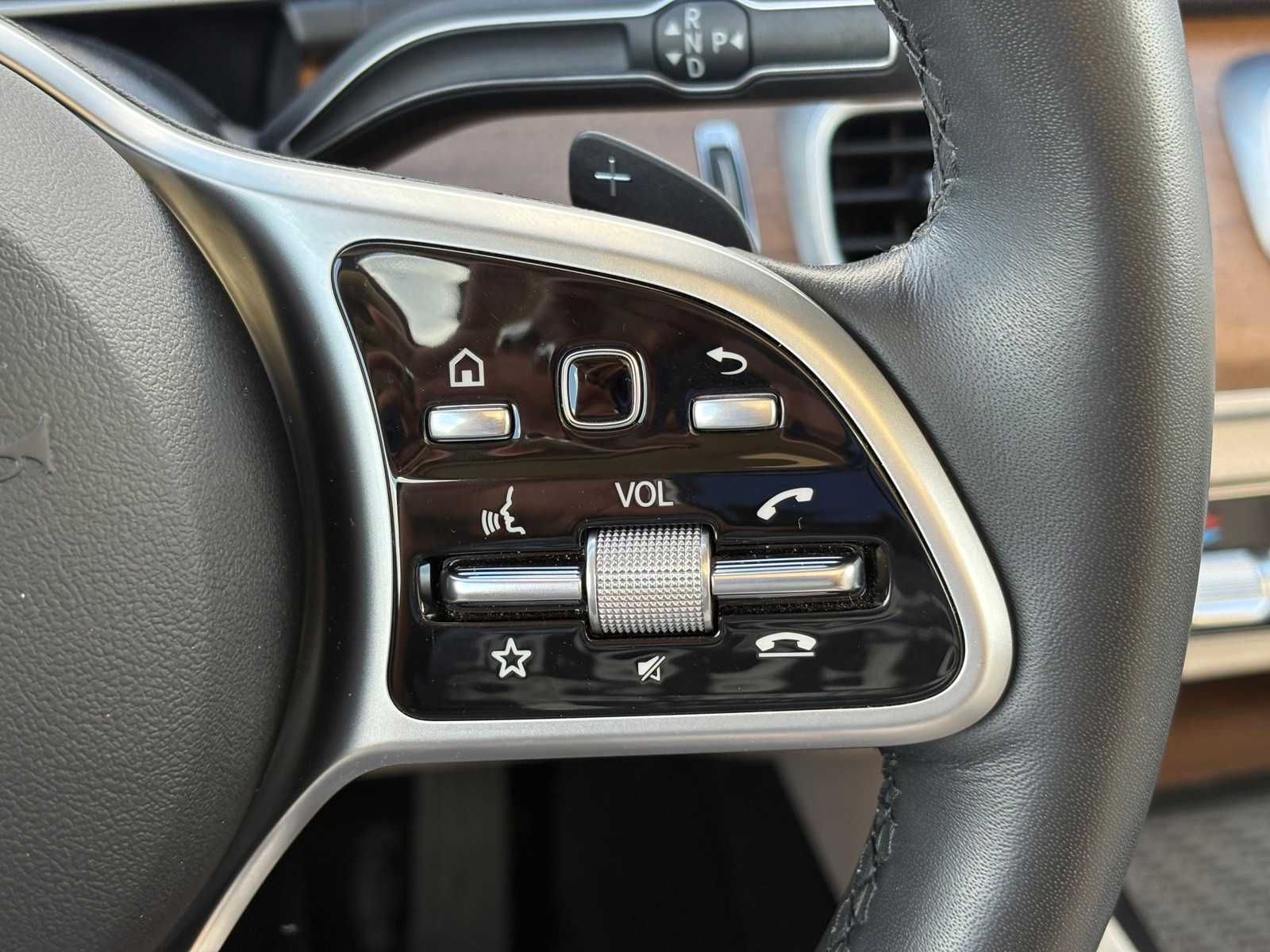 Vehicle image 21 of 22