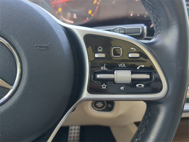 Vehicle image 15 of 35