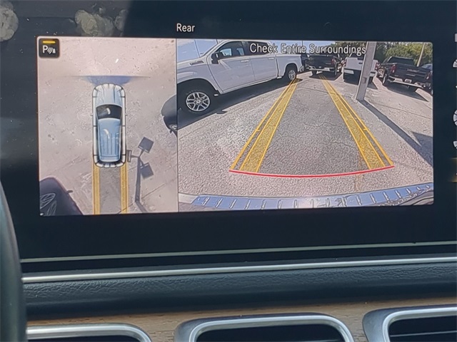 Vehicle image 21 of 35