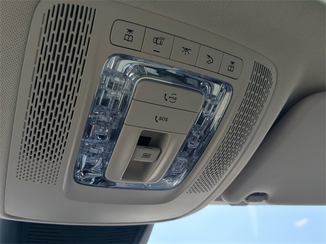 Vehicle image 28 of 35