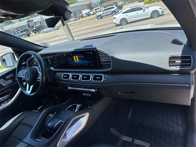 Vehicle image 13 of 27