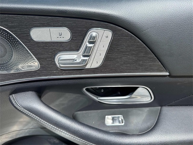 Vehicle image 27 of 27