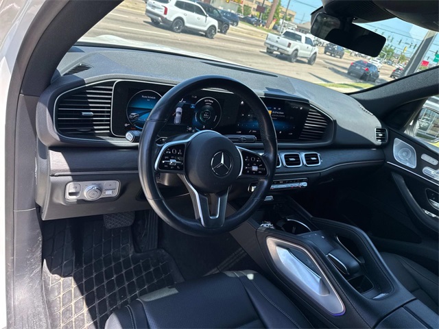 Vehicle image 14 of 27