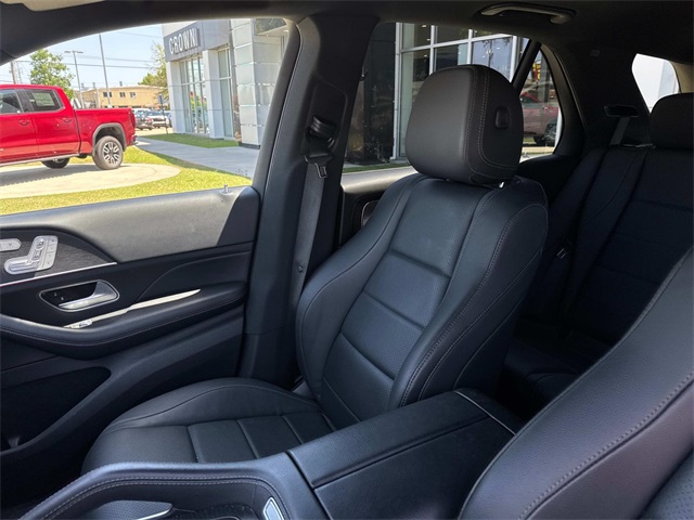 Vehicle image 11 of 27