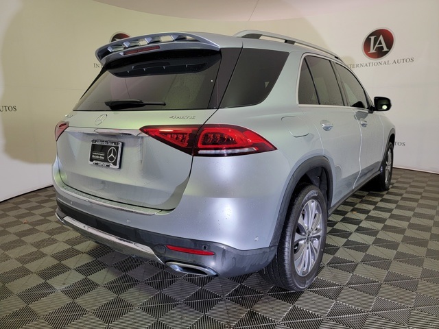Vehicle image 4 of 28