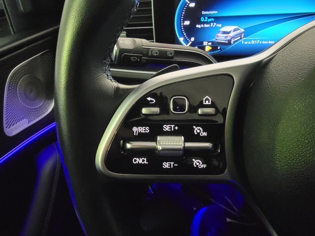 Vehicle image 18 of 28