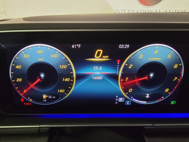 Vehicle image 24 of 28