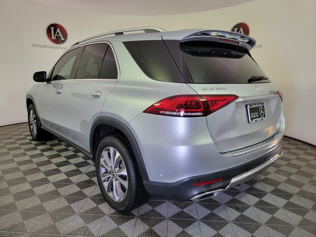 Vehicle image 5 of 28