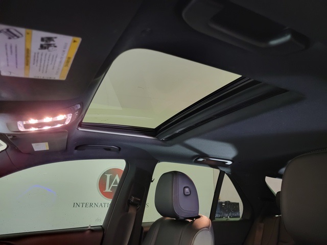 Vehicle image 11 of 28