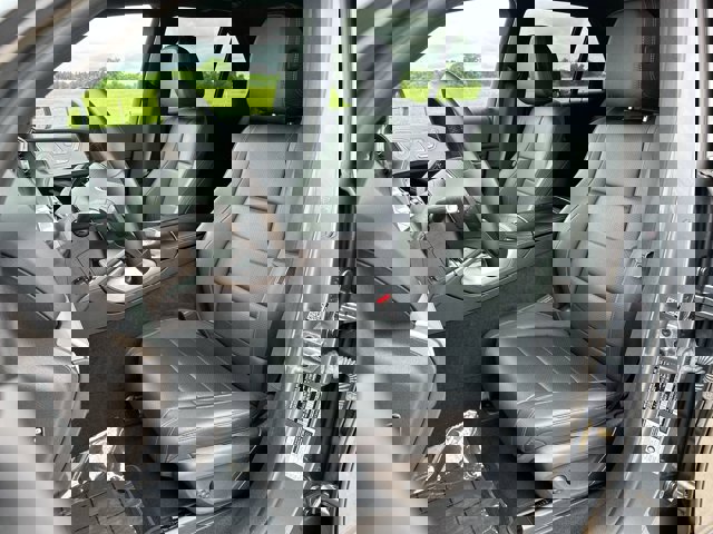 Vehicle image 11 of 27
