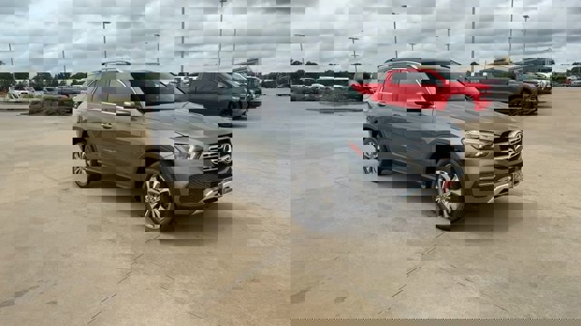 Vehicle image 3 of 27