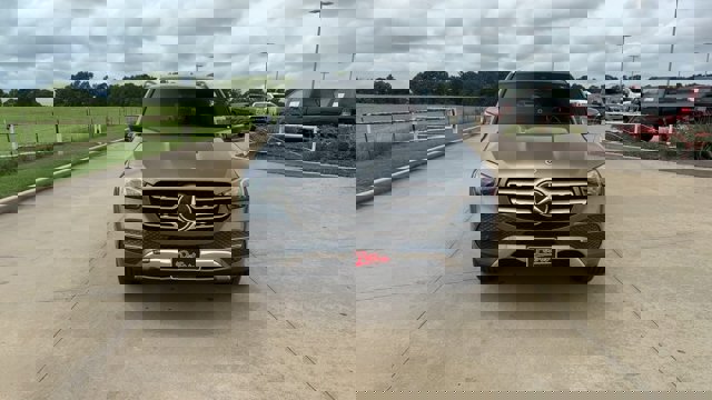 Vehicle image 2 of 27