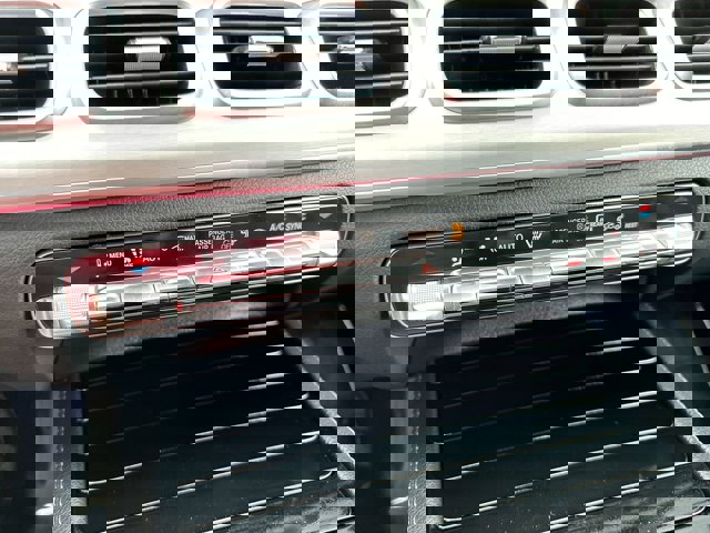 Vehicle image 19 of 27
