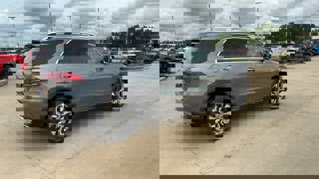 Vehicle image 6 of 27