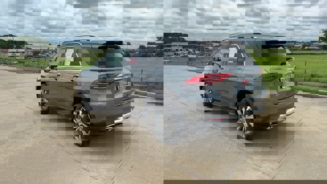 Vehicle image 8 of 27
