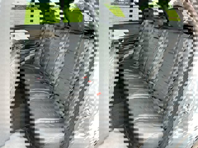 Vehicle image 23 of 27
