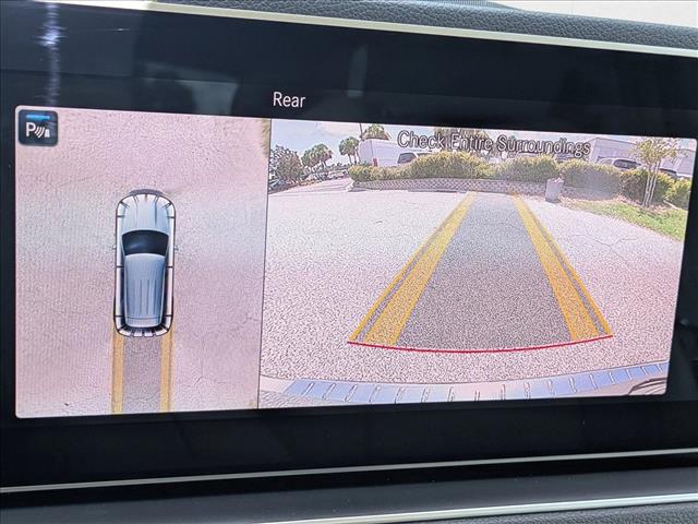 Vehicle image 22 of 27