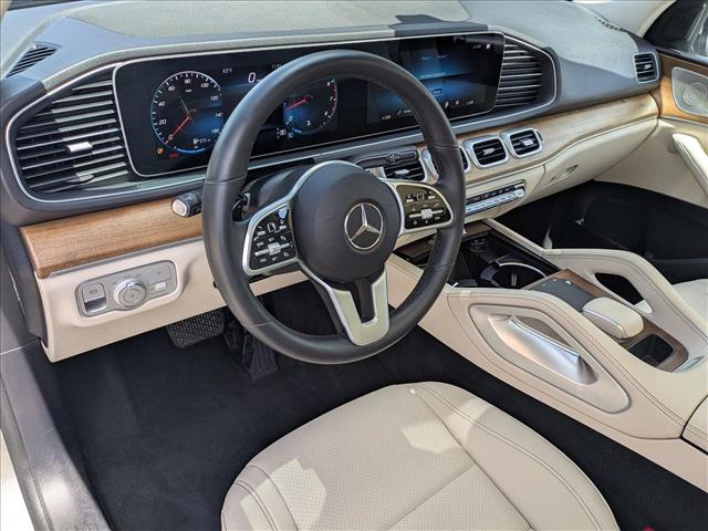 Vehicle image 16 of 27