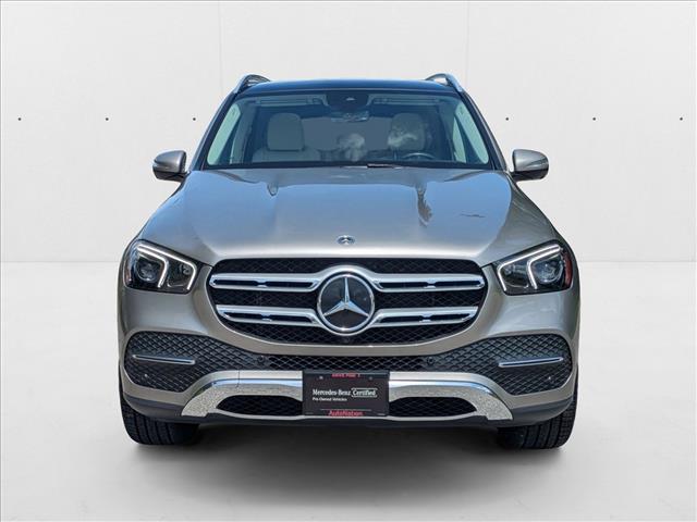 Vehicle image 2 of 27