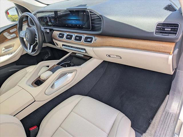 Vehicle image 15 of 27