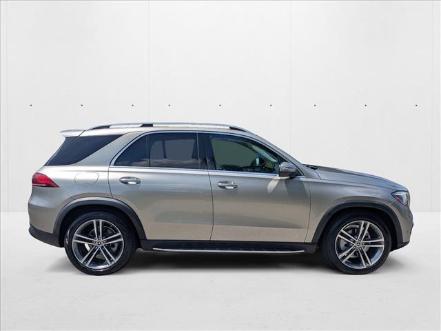 Vehicle image 4 of 27