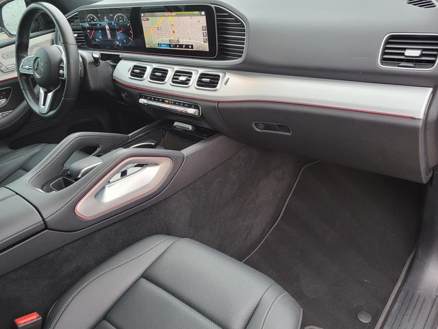 Vehicle image 8 of 34