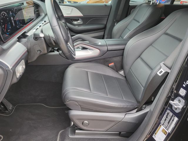 Vehicle image 23 of 34