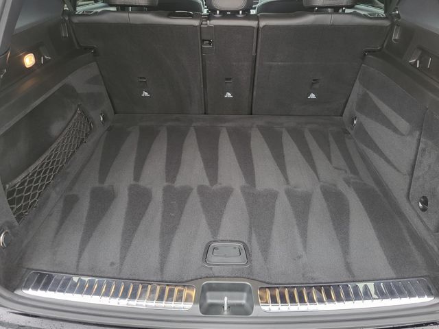 Vehicle image 11 of 34