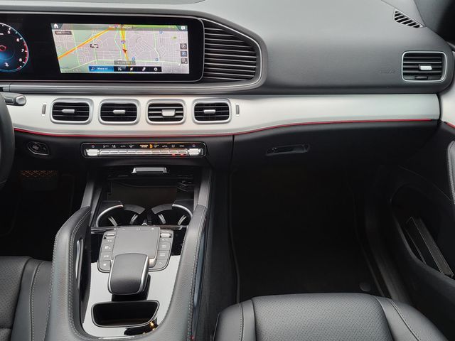 Vehicle image 17 of 34