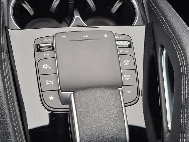 Vehicle image 29 of 34