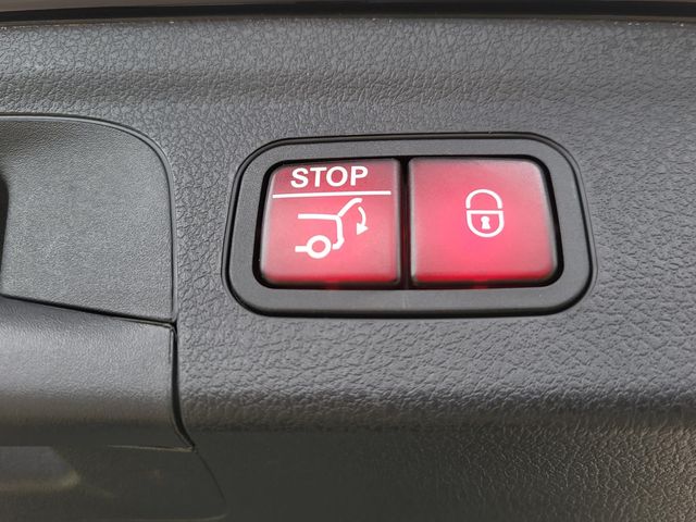 Vehicle image 12 of 34