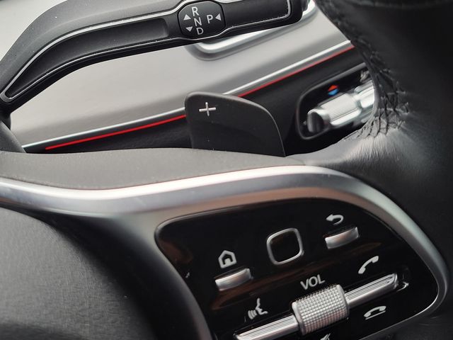 Vehicle image 33 of 34