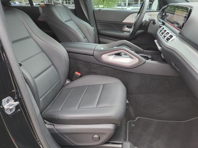 Vehicle image 9 of 34