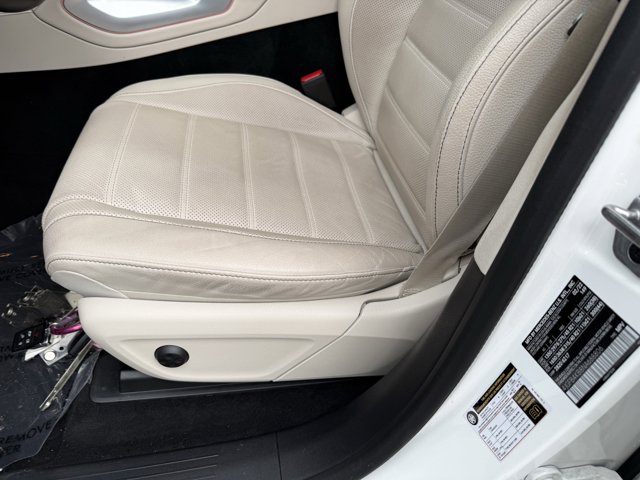 Vehicle image 29 of 36