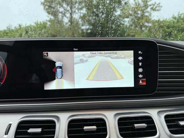 Vehicle image 23 of 36
