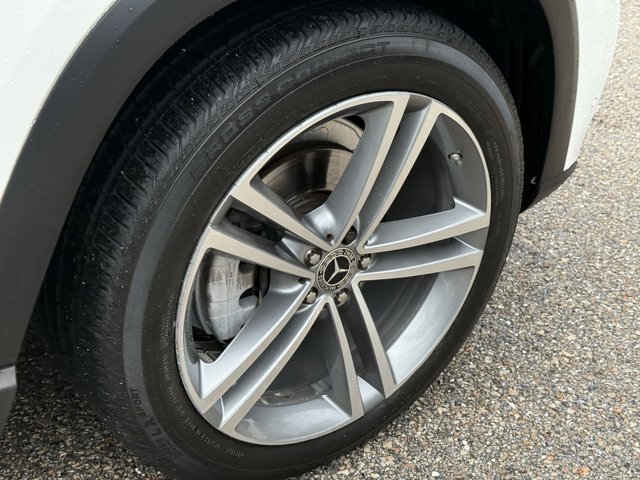 Vehicle image 10 of 36