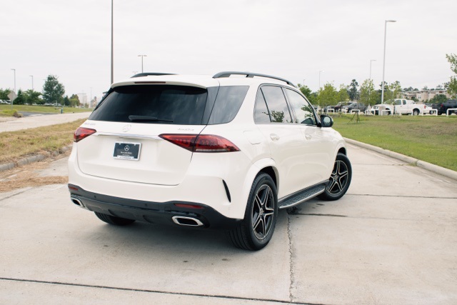 Vehicle image 3 of 17