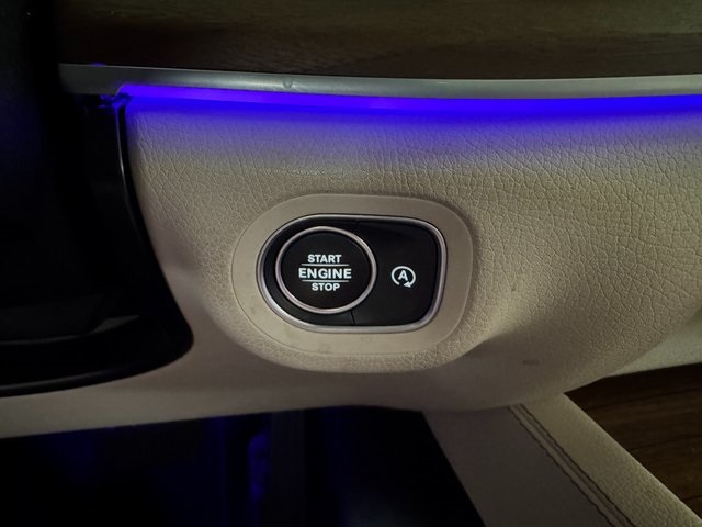 Vehicle image 23 of 29