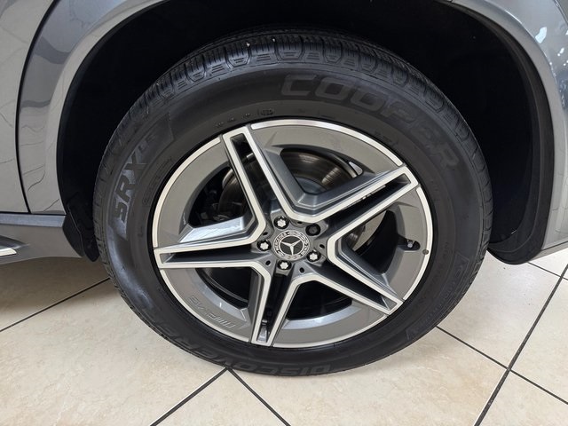 Vehicle image 8 of 29
