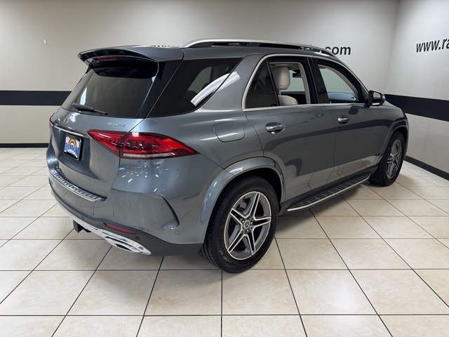 Vehicle image 4 of 29