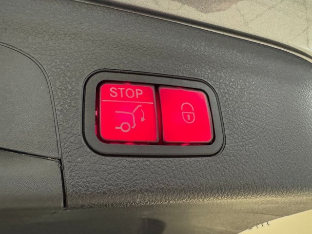 Vehicle image 20 of 29