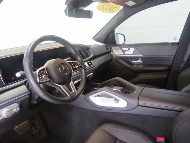 Vehicle image 20 of 40