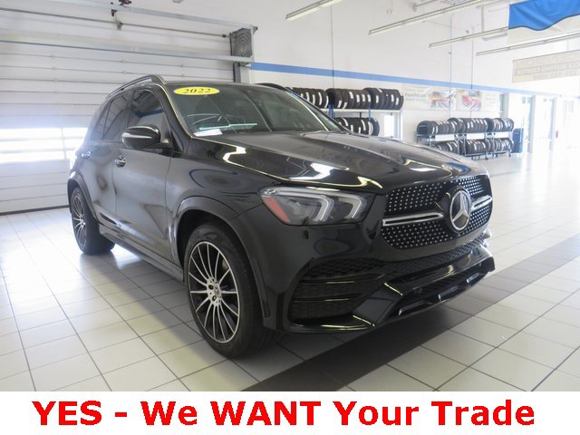 Vehicle image 3 of 40