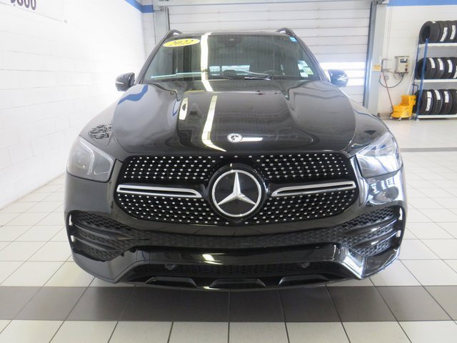 Vehicle image 2 of 40
